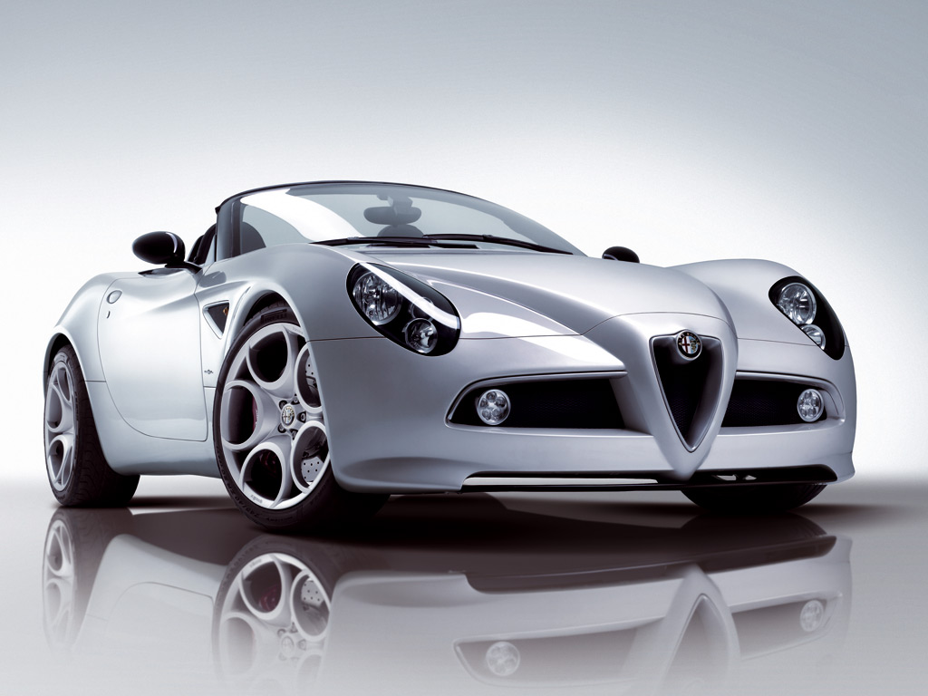 Alfa Romeo 8C Spider: 1 фото