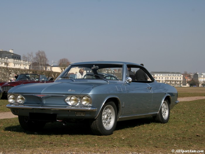 Chevrolet Corvair Monza: 9 фото