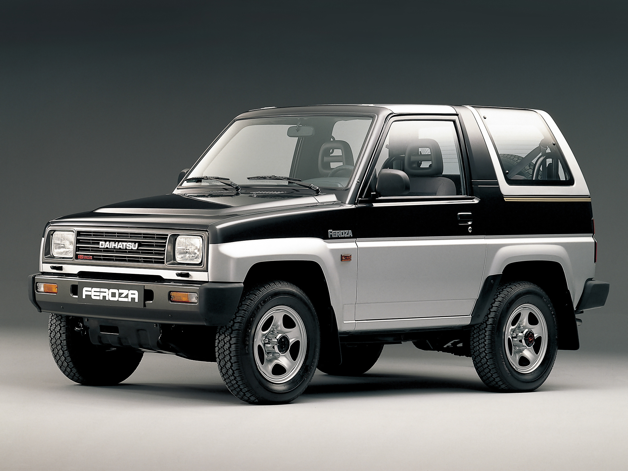 Daihatsu Feroza: 7 фото