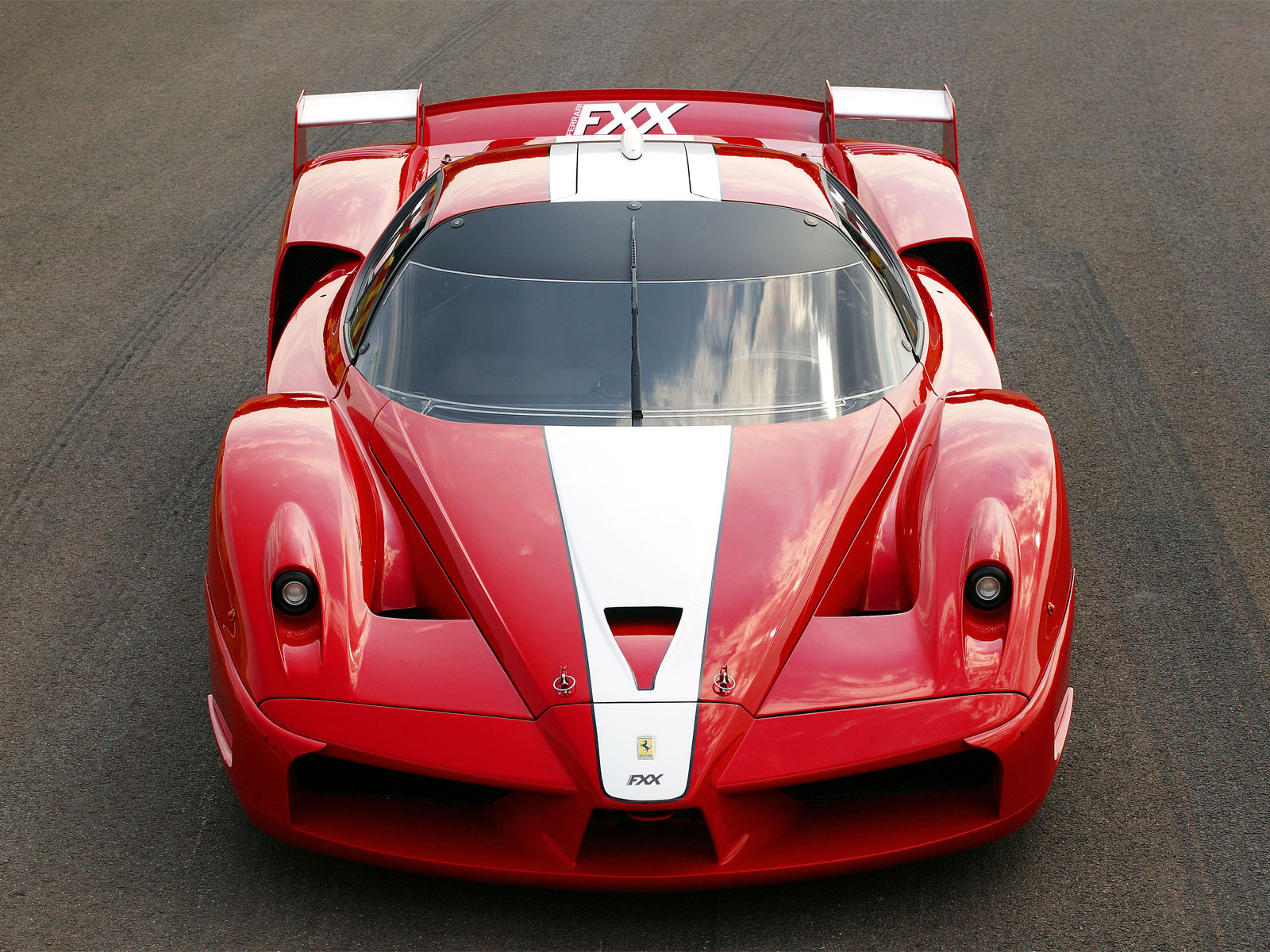 Ferrari FXX: 3 фото