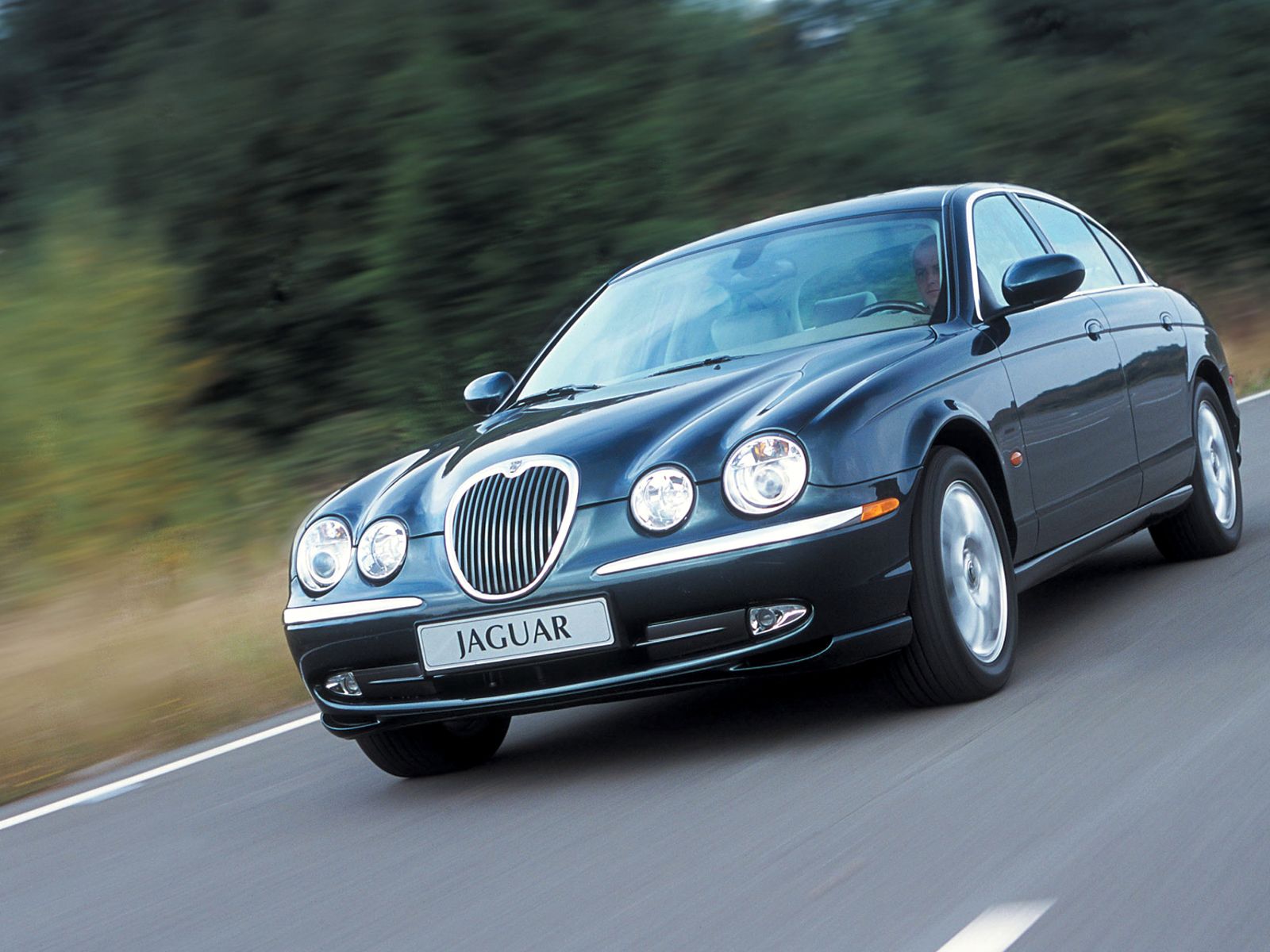 Jaguar S-Type: 4 фото