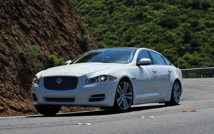 Jaguar XJ L: 10 фото