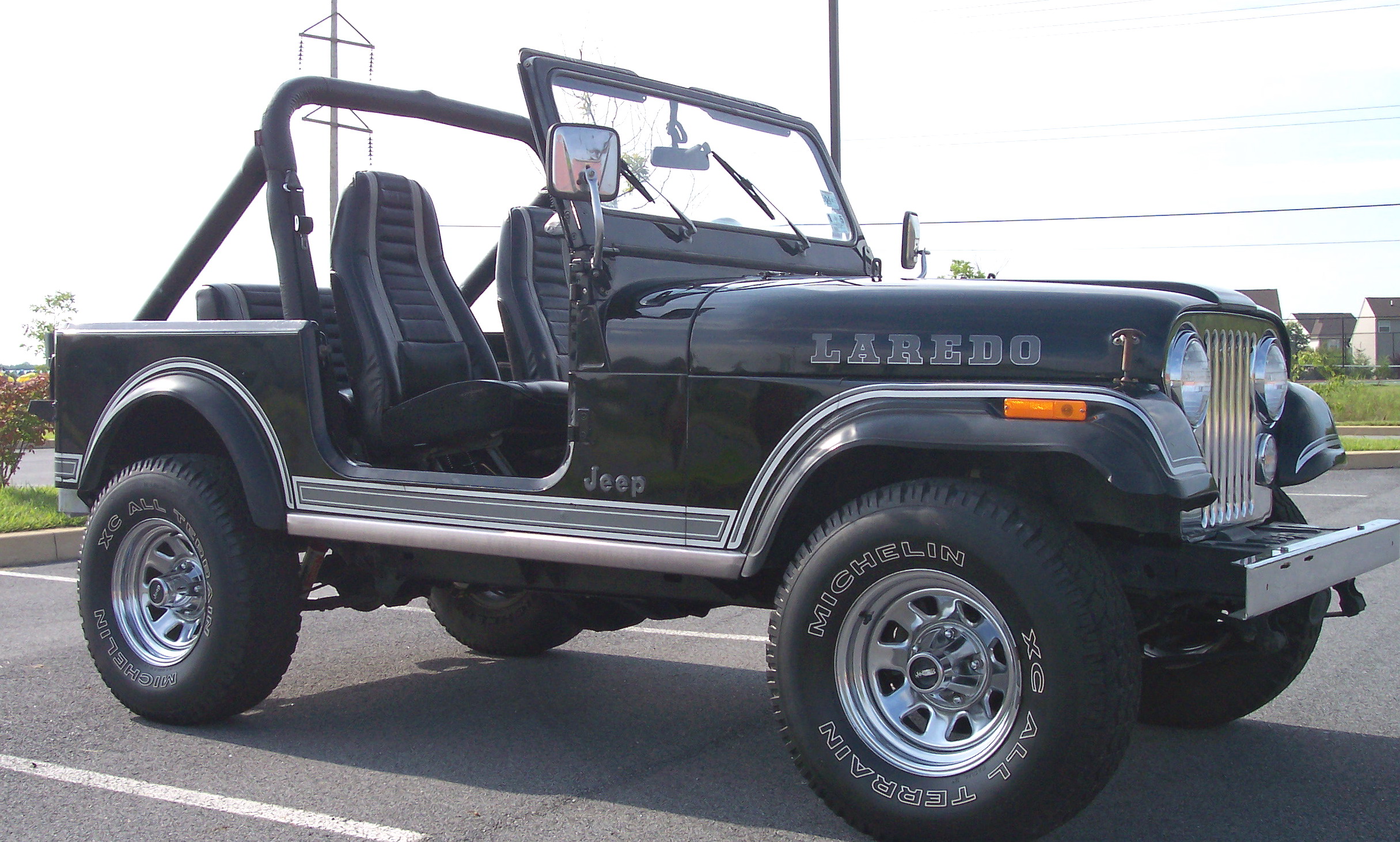 Jeep CJ-7: 5 фото