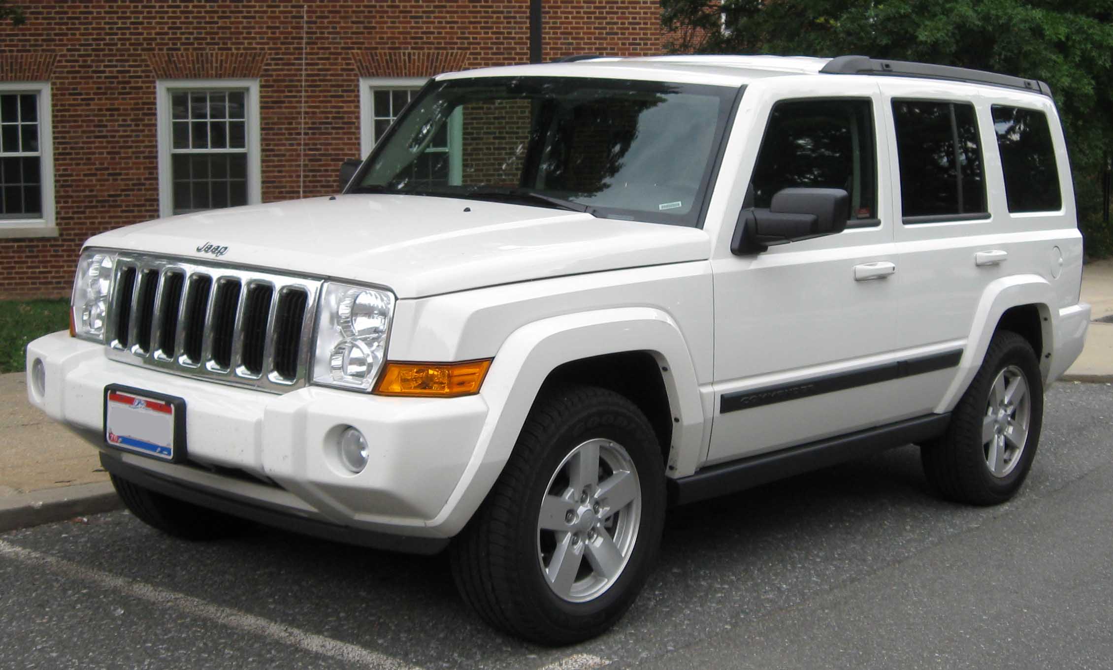 Jeep Commander: 5 фото