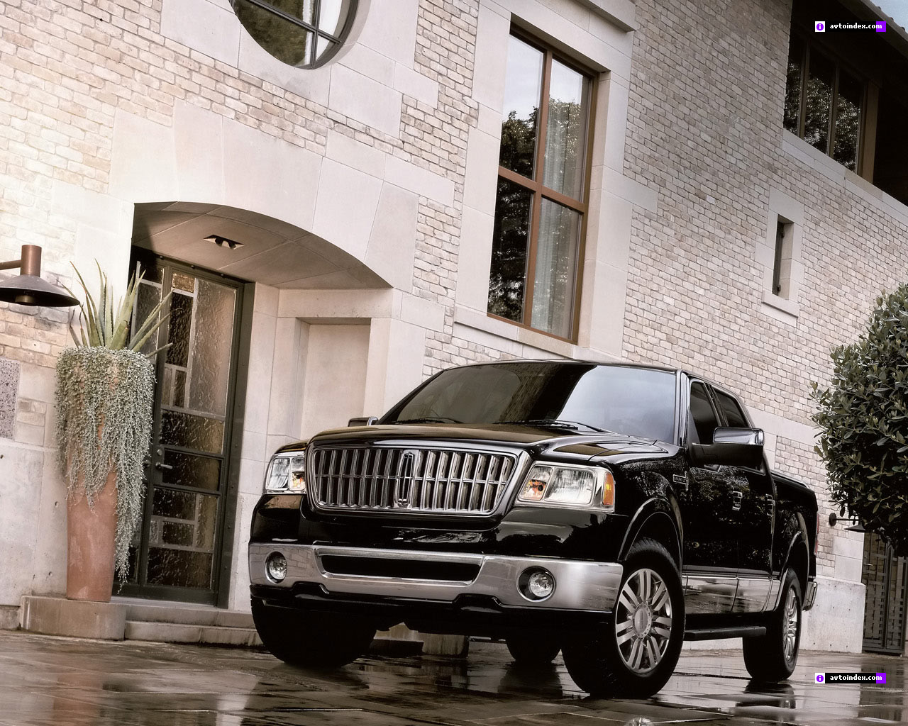 Lincoln Mark LT: 7 фото