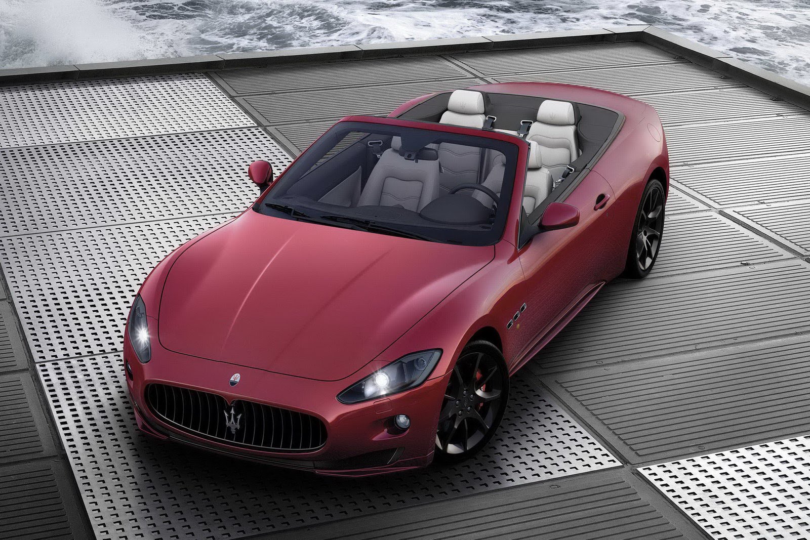 Maserati GranCabrio Sport: 10 фото