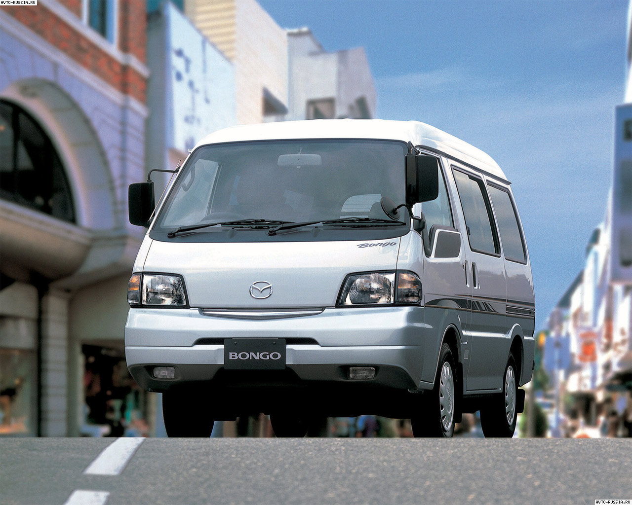 Mazda Bongo: 3 фото