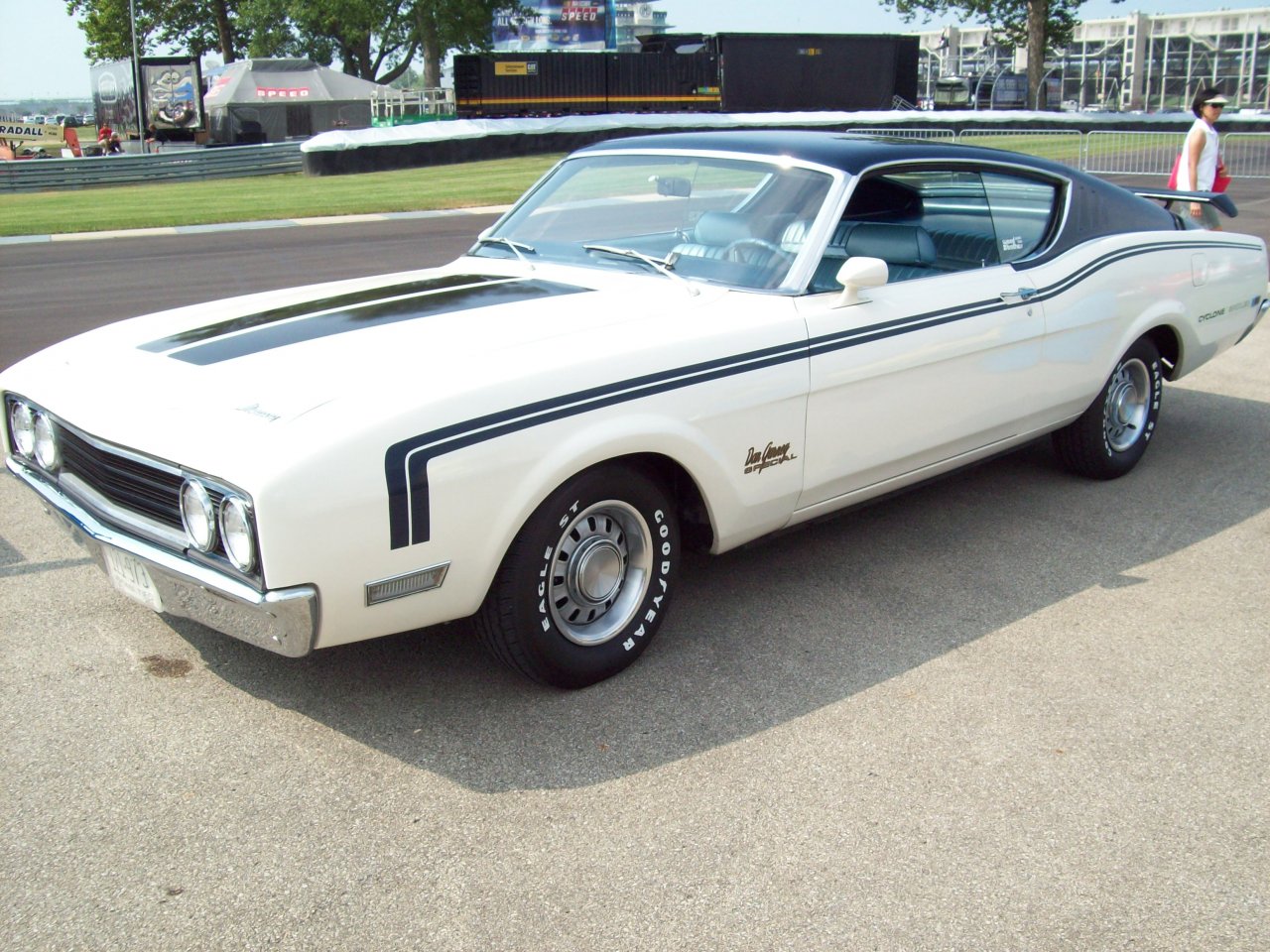 Mercury Cyclone: 9 фото