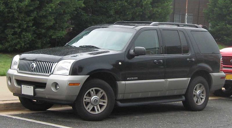 Mercury Mountaineer: 10 фото