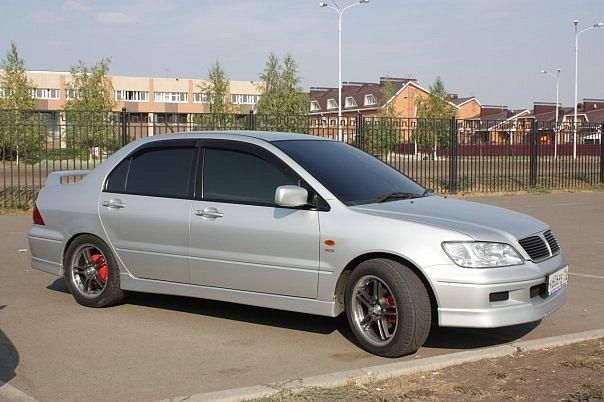 Mitsubishi Lancer Cedia: 6 фото