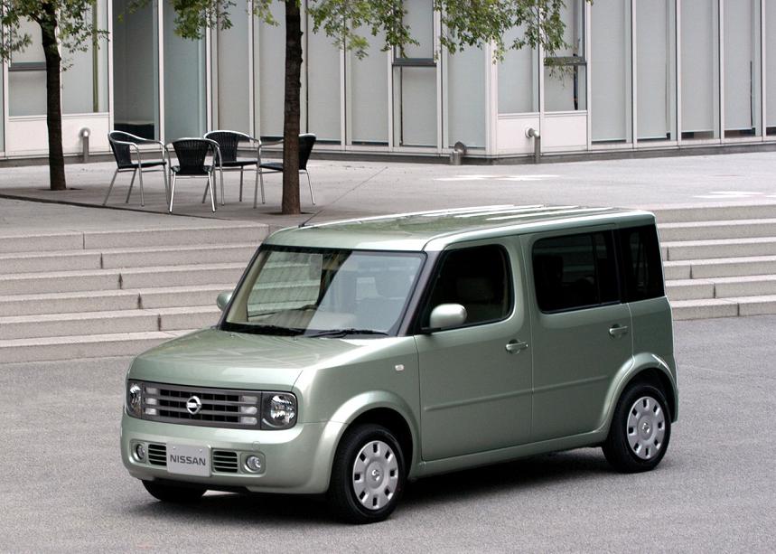 Nissan Cube: 12 фото