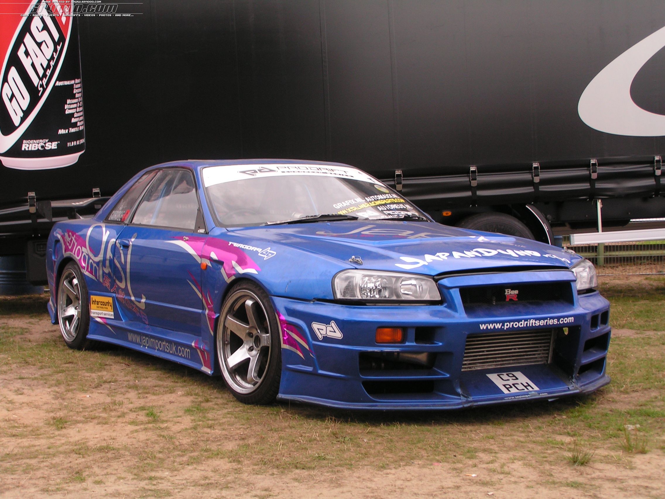 Nissan Skyline: 6 фото