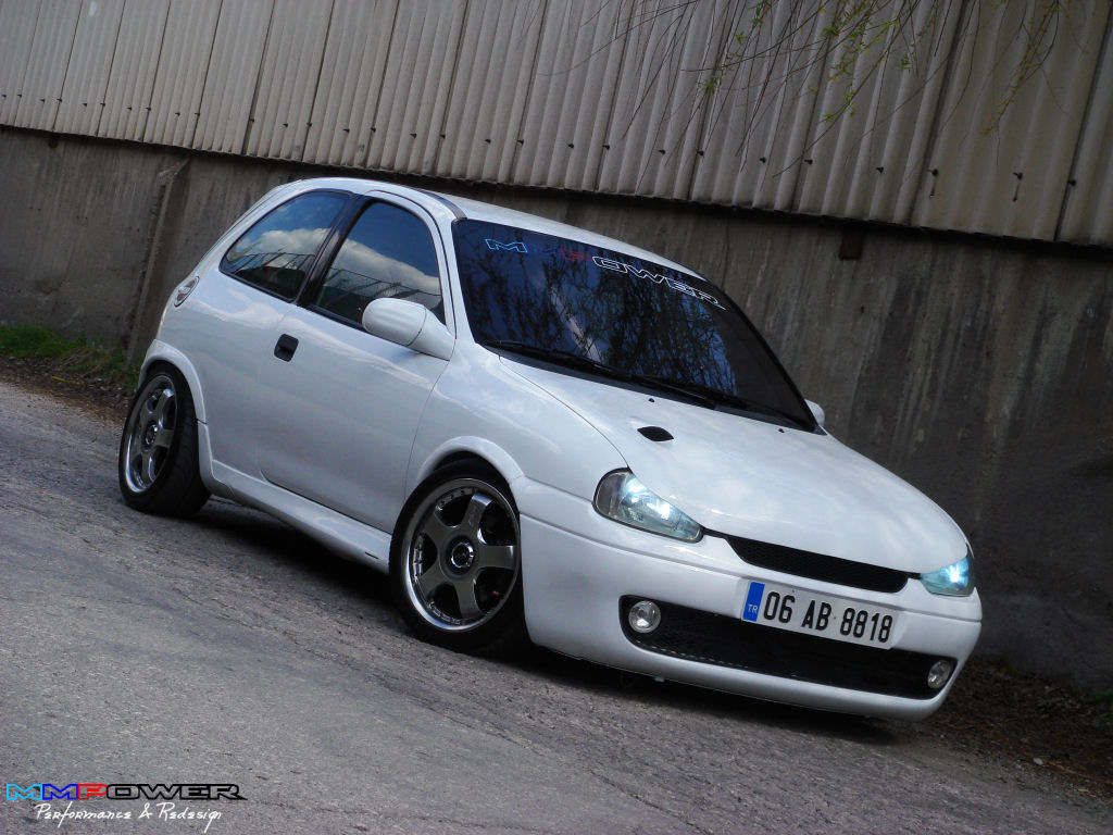 Opel Corsa GSi: 10 фото