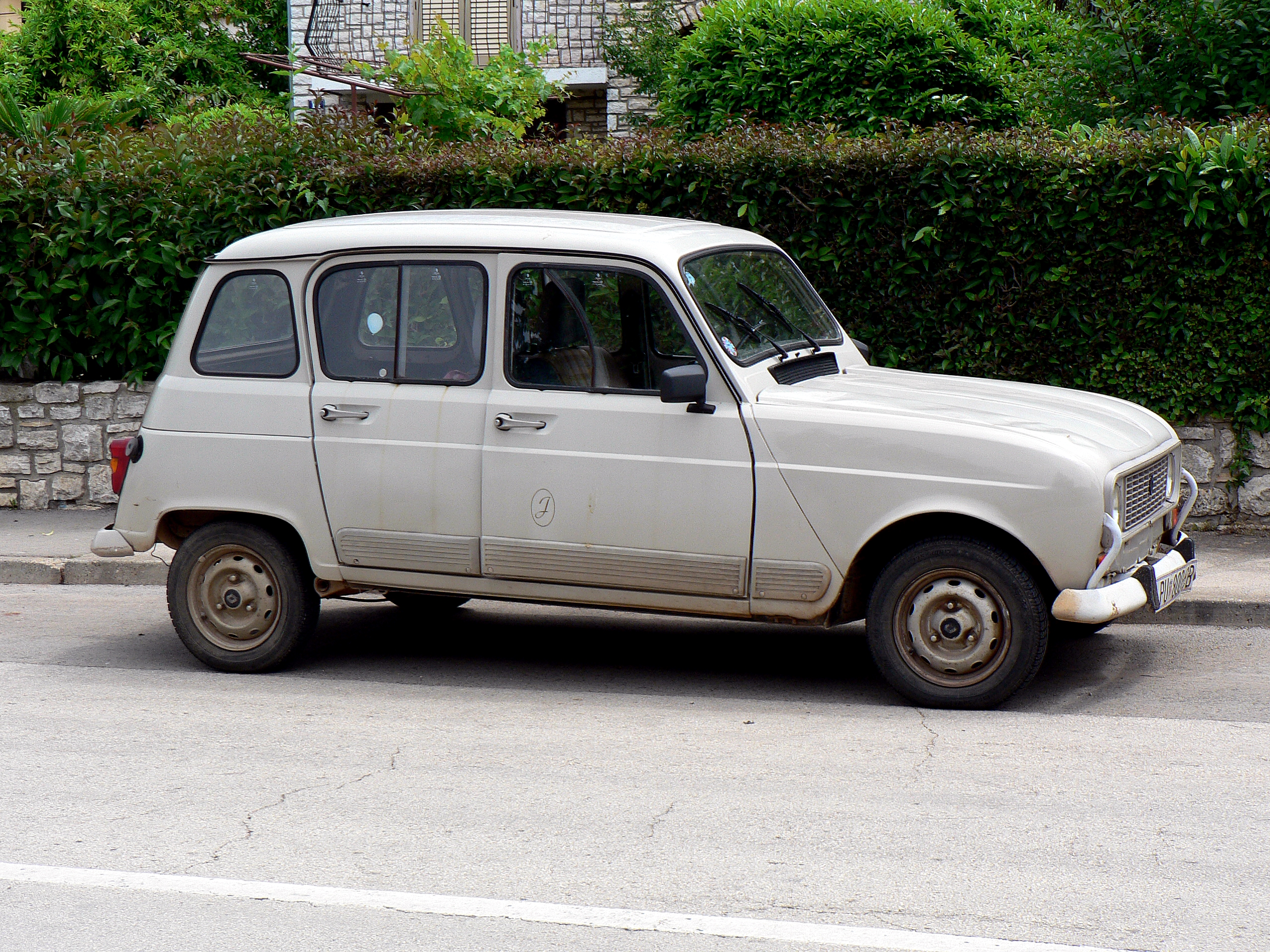 Renault 4: 6 фото