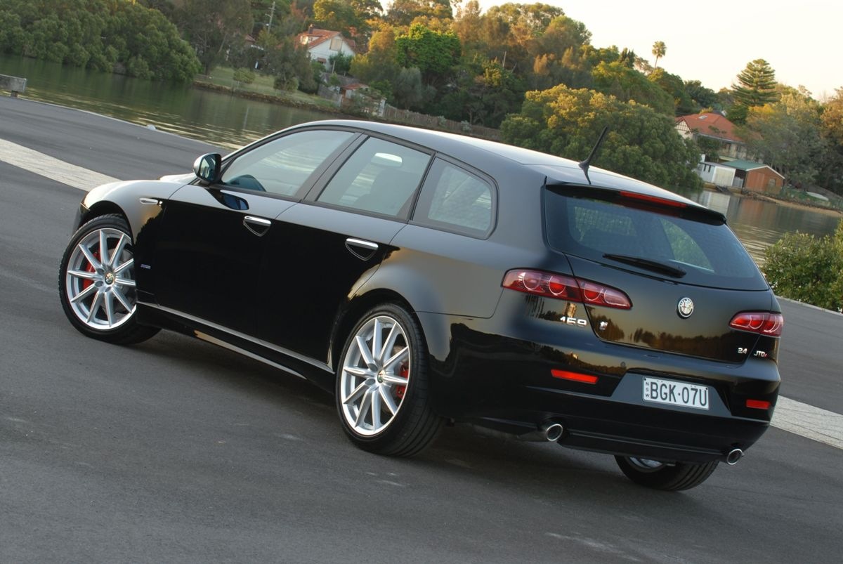 Alfa Romeo 159 Sportwagon: 10 фото