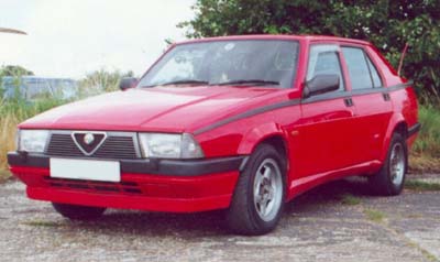 Alfa Romeo 75: 5 фото