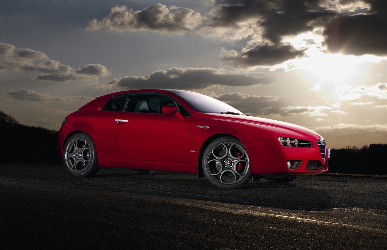 Alfa Romeo Brera: 9 фото