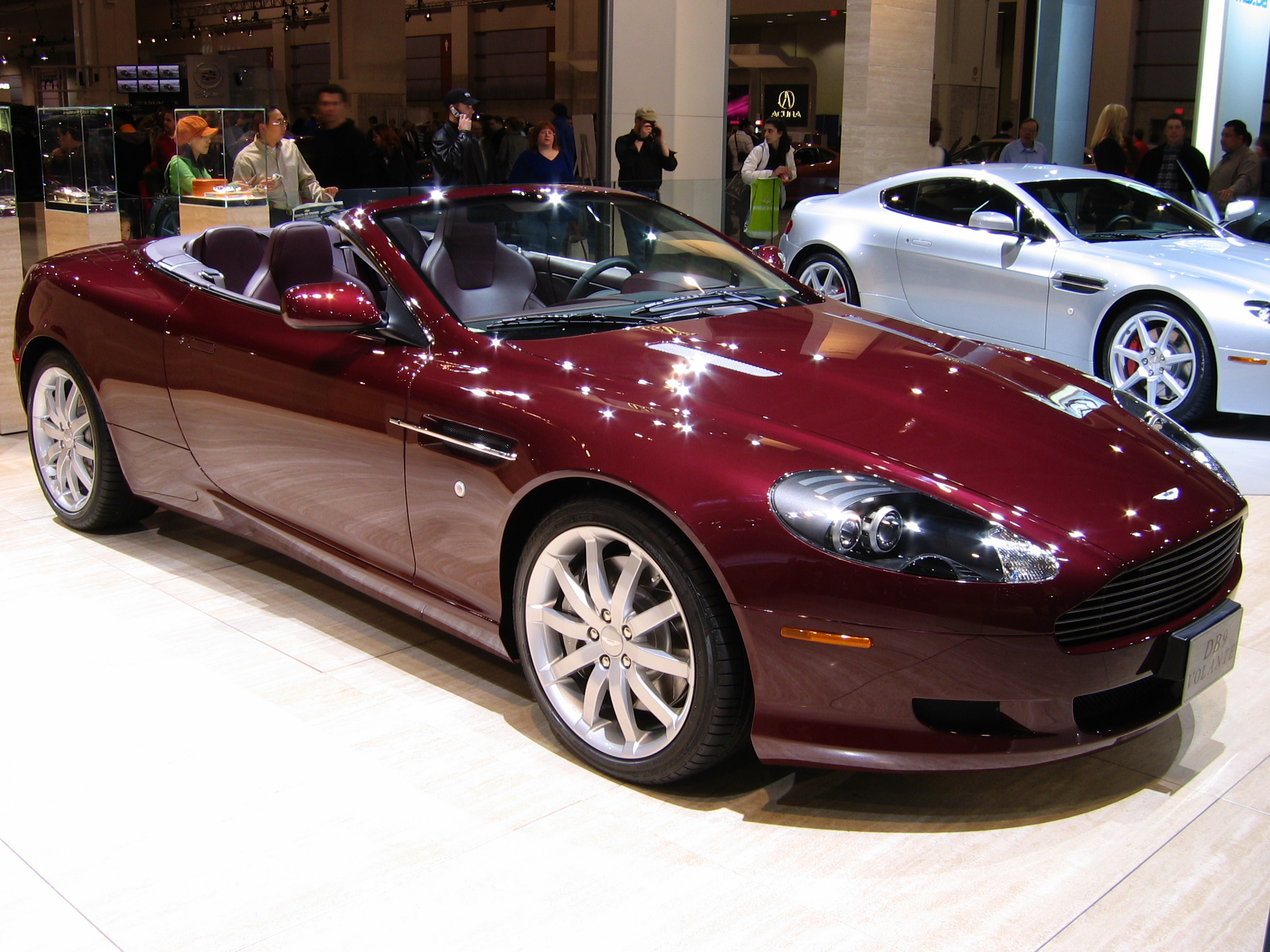 Aston Martin DB9 Volante