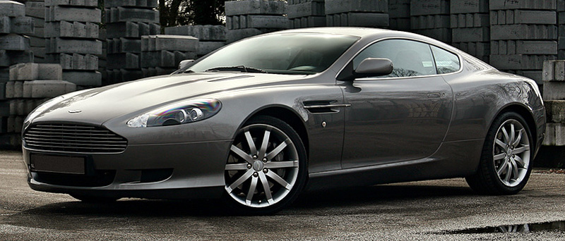 Aston Martin DB9: 11 фото