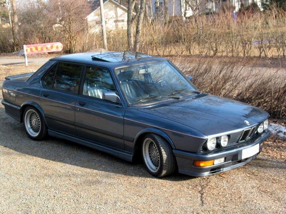 BMW 5-series E28: 5 фото