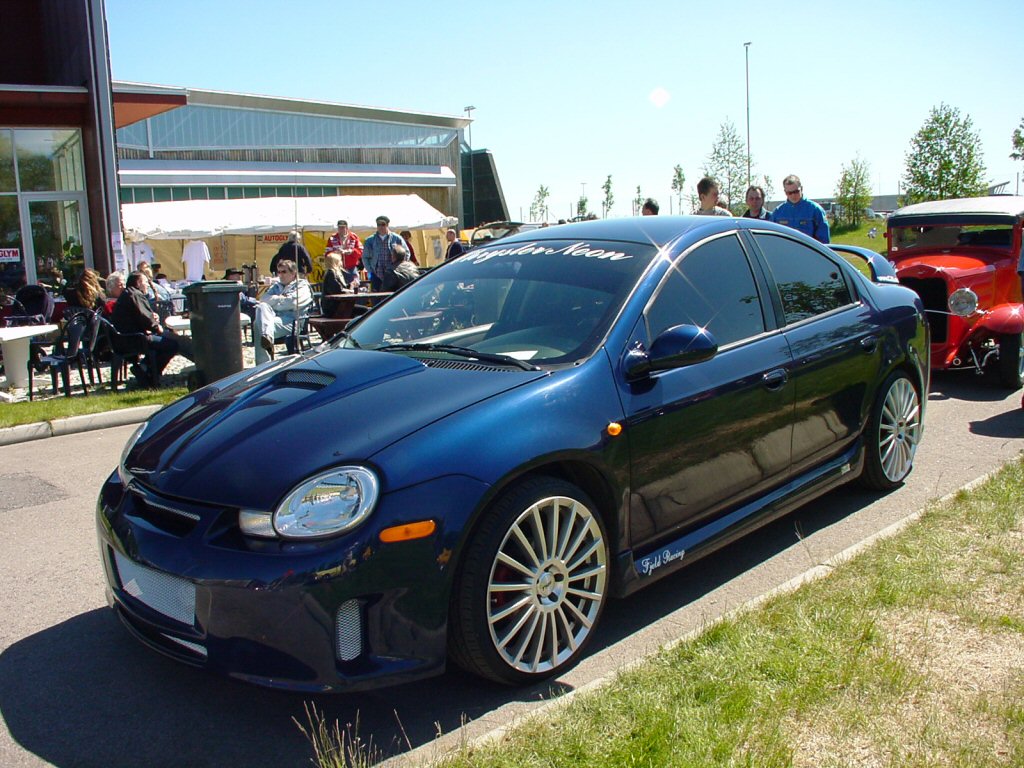 Chrysler Neon: 6 фото