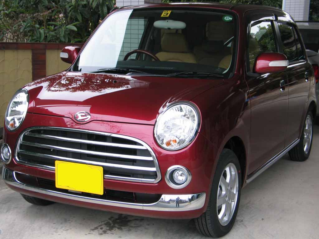 Daihatsu Mira Gino: 10 фото