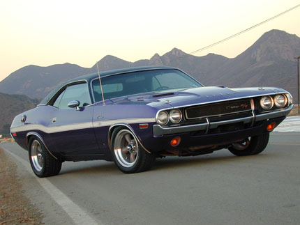 Dodge Challenger: 10 фото