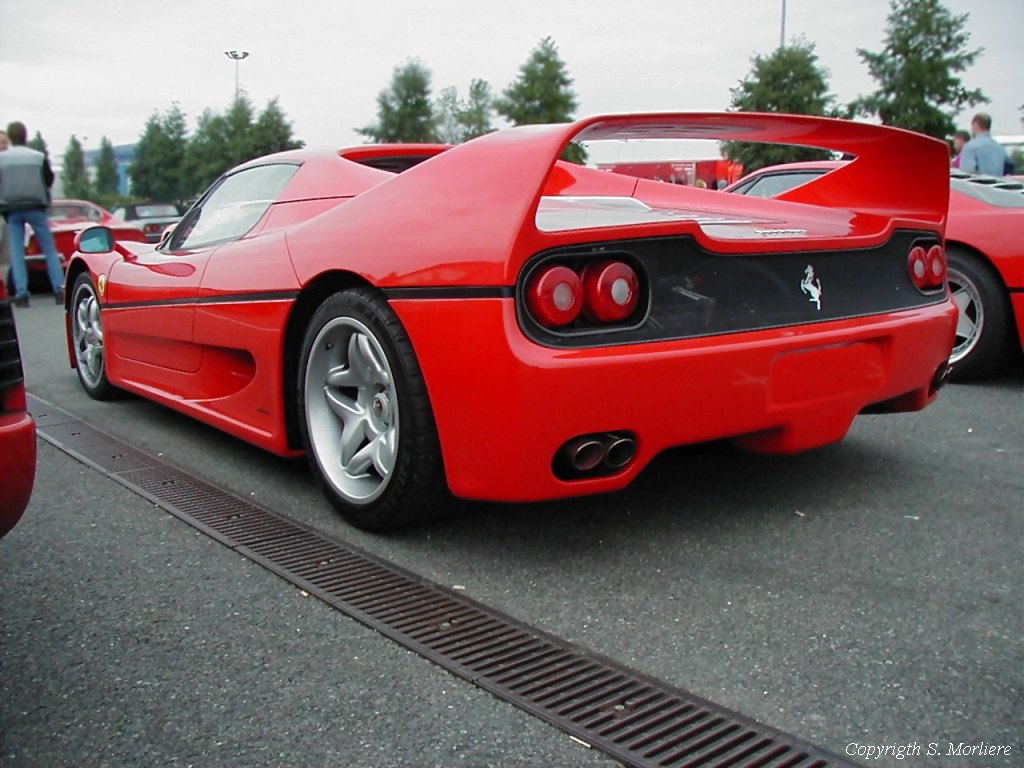 Ferrari F50: 8 фото