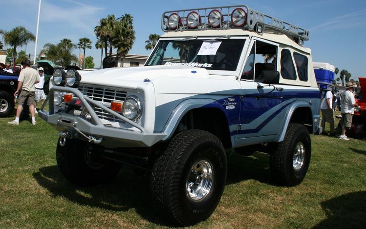 Ford Bronco: 6 фото