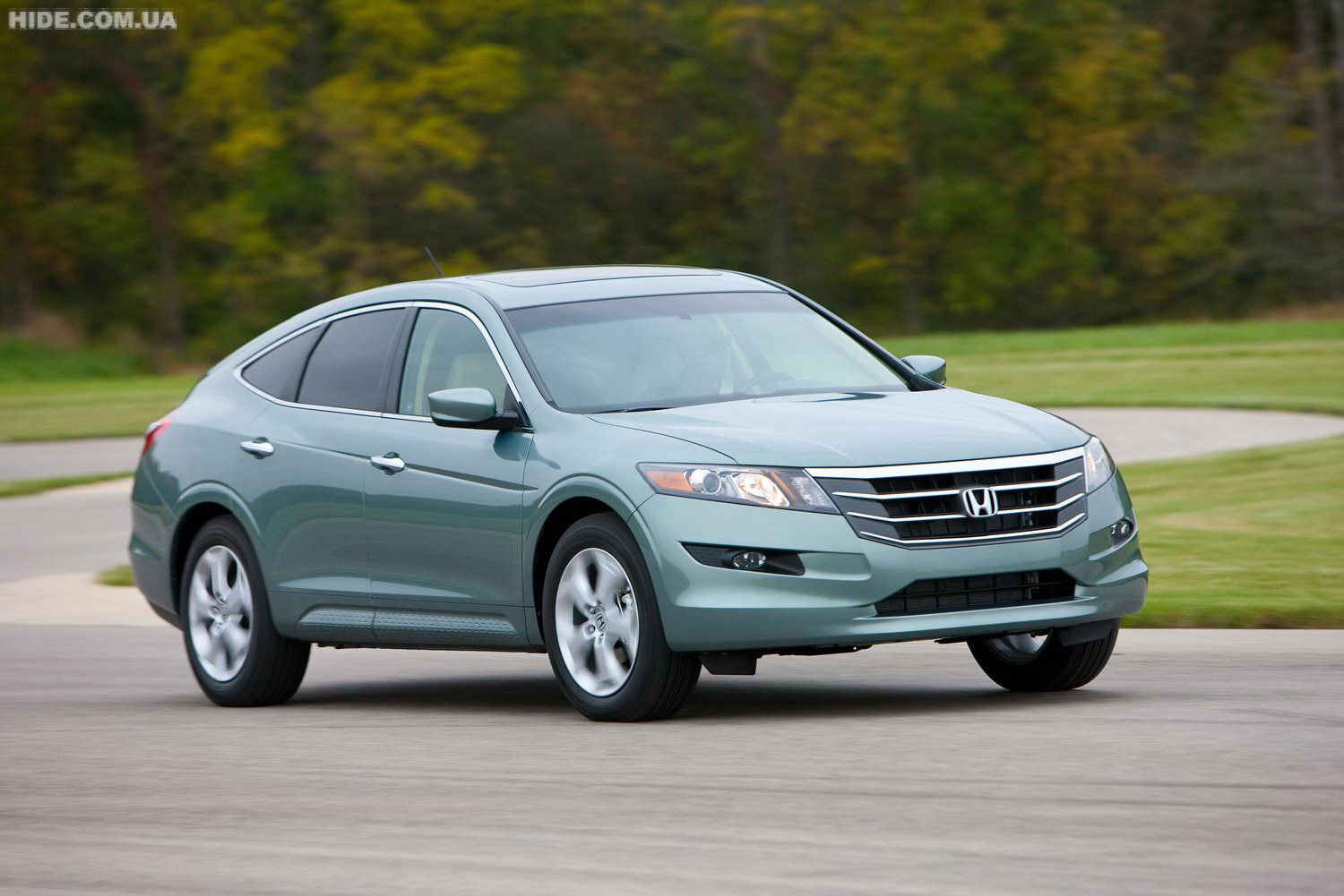 Honda Accord Crosstour: 7 фото