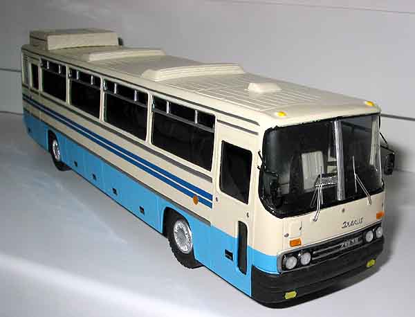 Ikarus 250: 9 фото