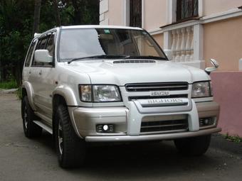 Isuzu Bighorn: 11 фото