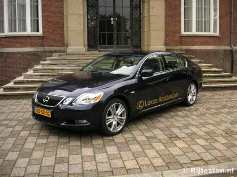 Lexus GS: 10 фото