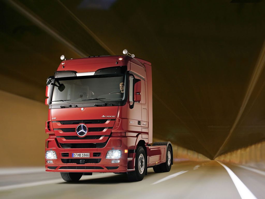 Mercedes Actros: 5 фото