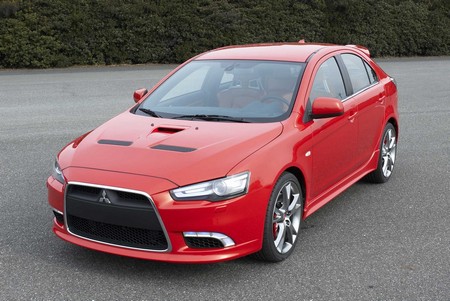 Mitsubishi Lancer: 5 фото