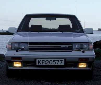 Nissan Laurel C32: 10 фото