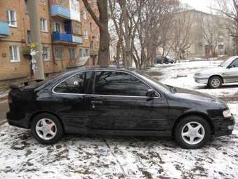 Nissan Lucino: 7 фото