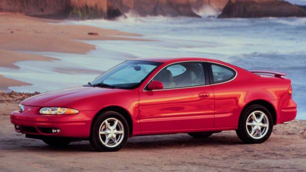 Oldsmobile Alero: 6 фото