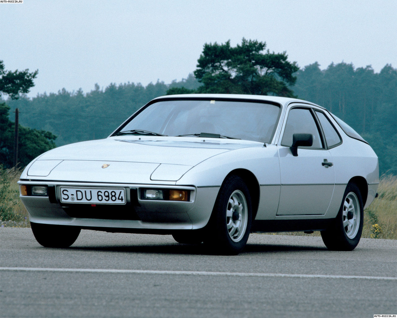 Porsche 924: 3 фото