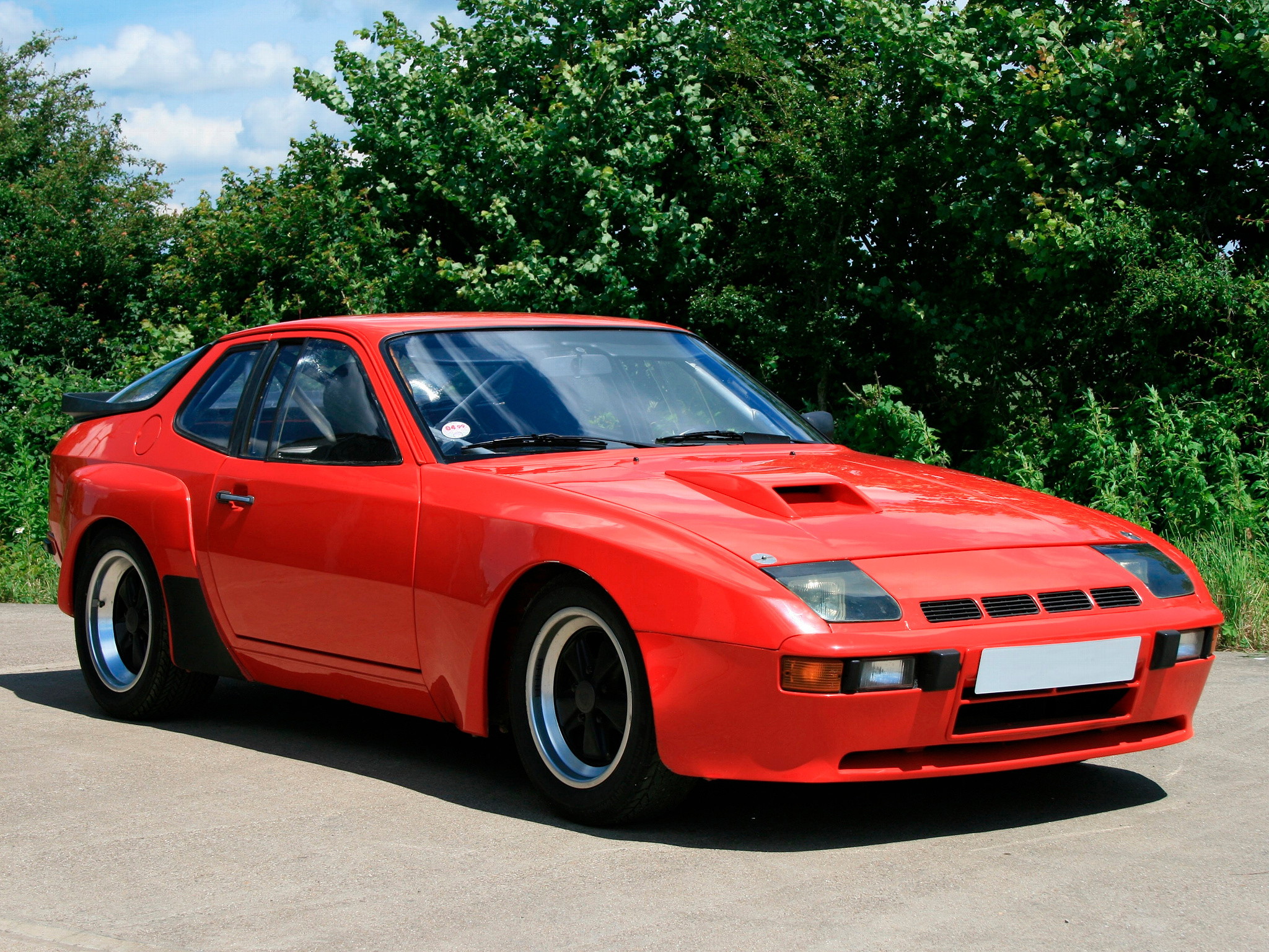 Porsche 924: 11 фото