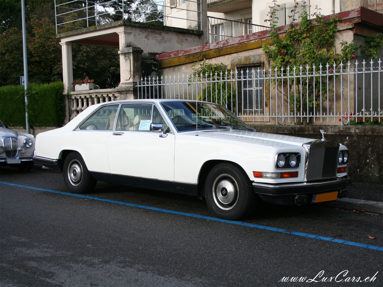 Rolls-Royce Camargue: 9 фото