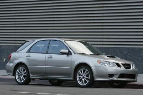 Saab 9-2X: 8 фото