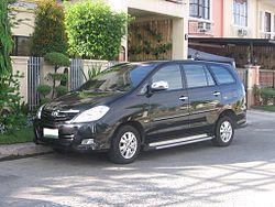 Toyota Innova: 2 фото