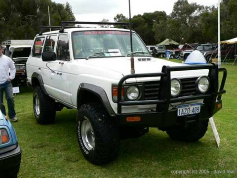 Toyota Land Cruiser 60: 10 фото