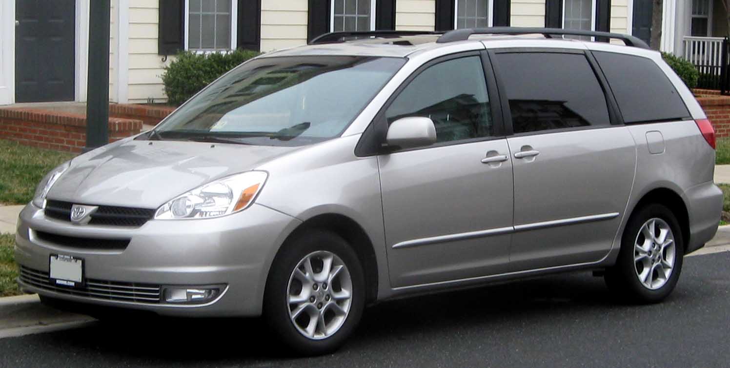 Toyota Sienna: 4 фото