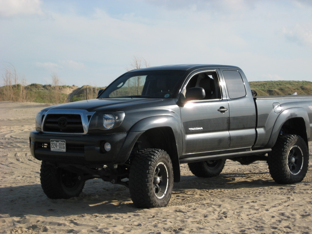 Toyota Tacoma: 4 фото