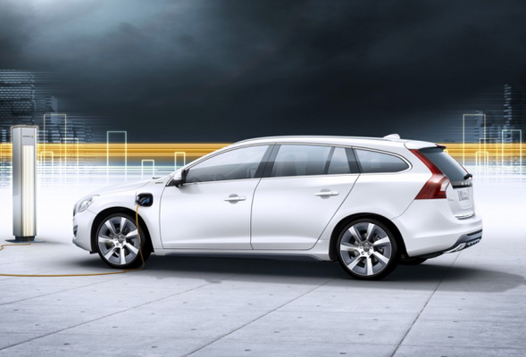 Volvo V60: 8 фото